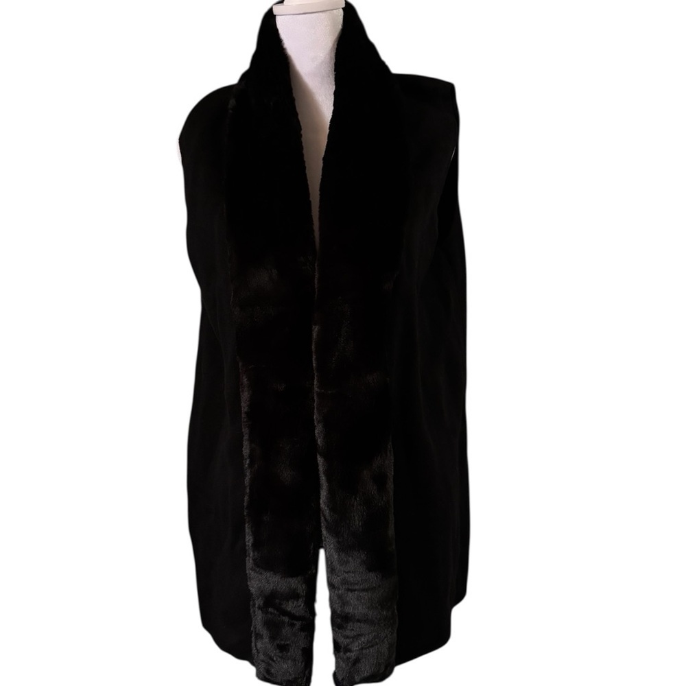 Denim&Co Black Faux Fur Trim Vest 70% Cotton 30% Polyester